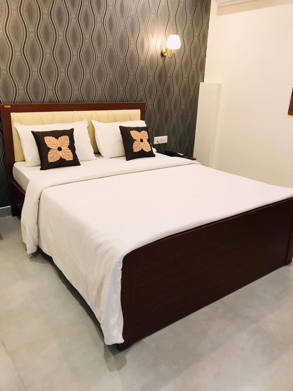 Address 24 Inn Bangalore Bagian luar foto